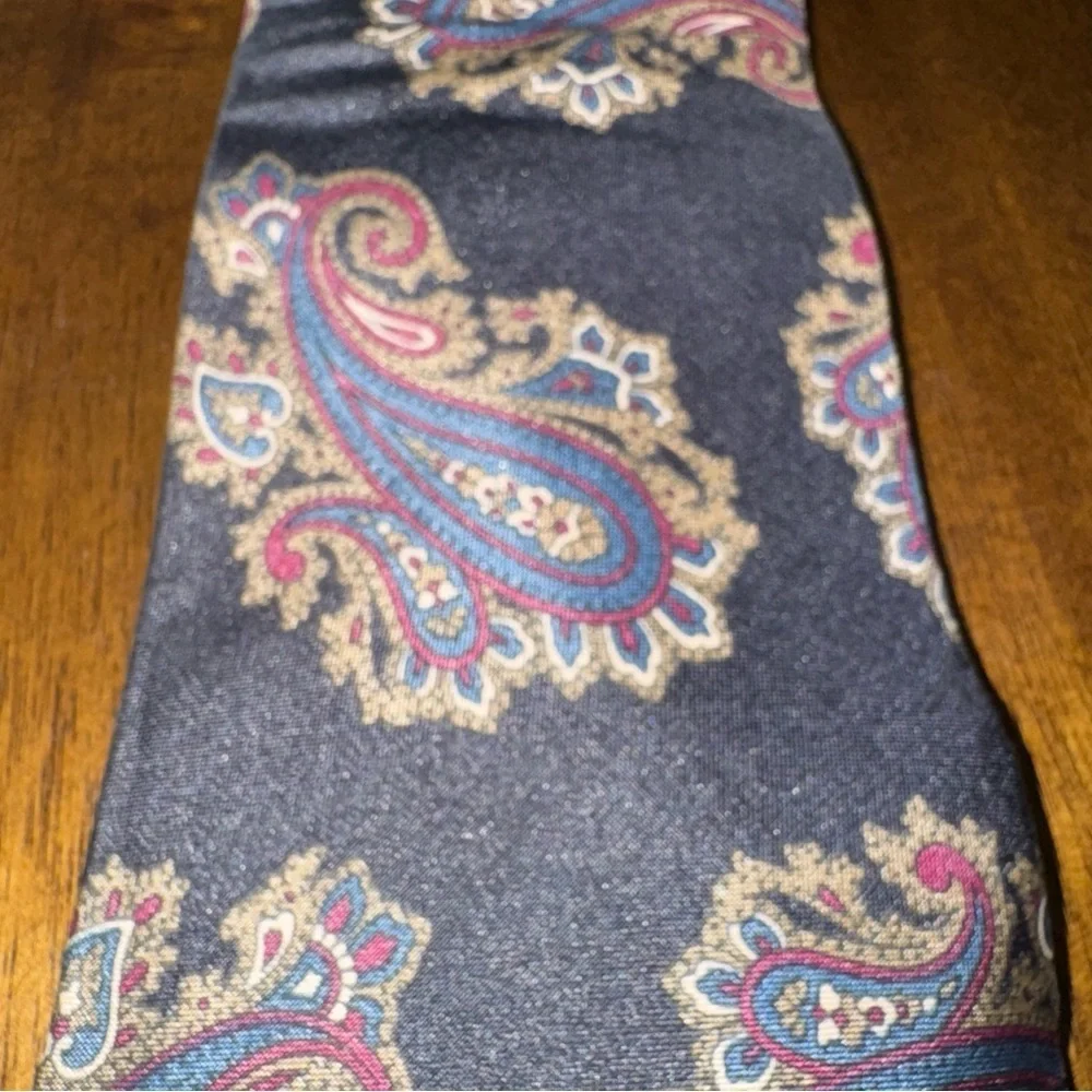Vintage lot of 2  Halston III Men’s Neck Ties Made in USA 100% Italian Silk
